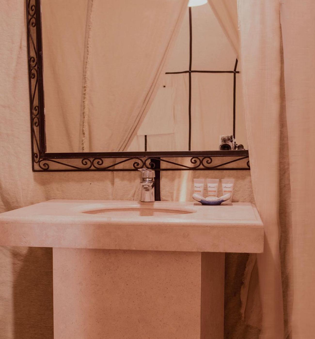 Merzouga Glossy Camp 외부 사진